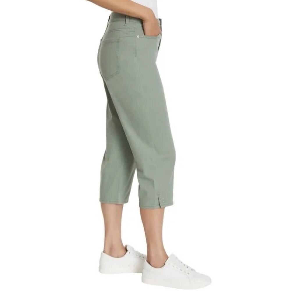 Gloria Vanderbilt Amanda sage Green Capri Jeans High-Rise Comfort Women 16 NEW